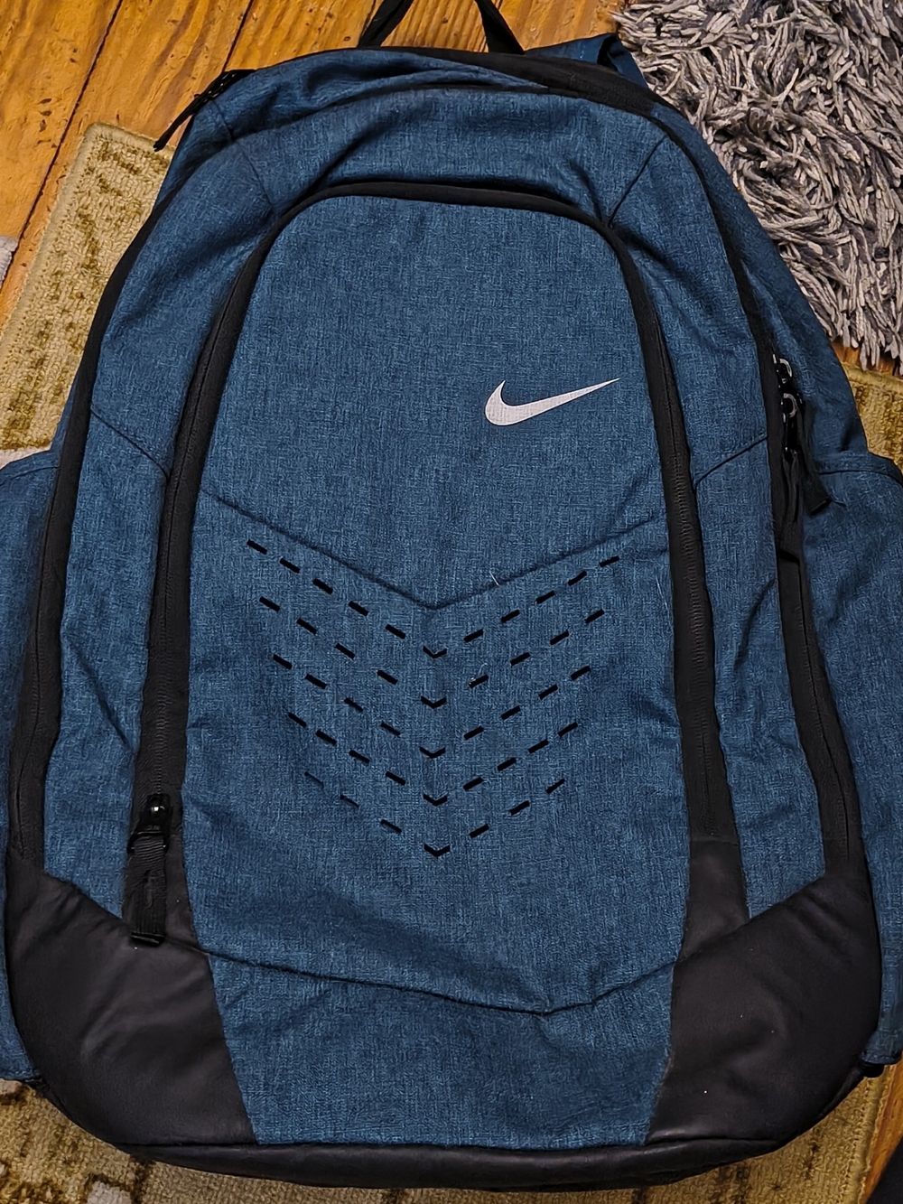 Nike Men's Green Backpack - Durable Everyday Carry